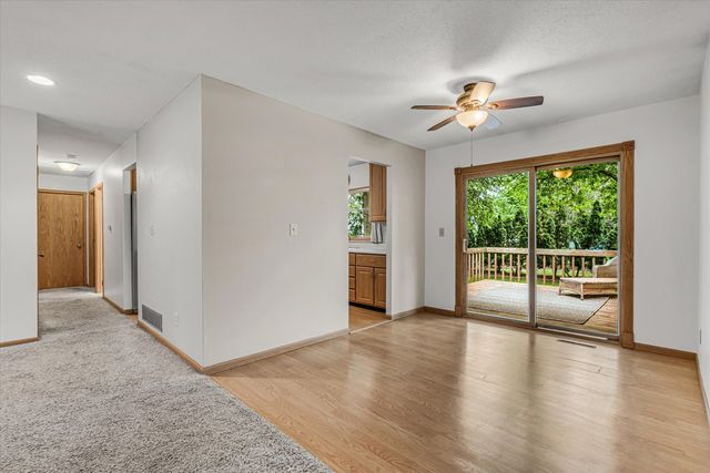 1425 W 54th Street, Davenport, IA 52806