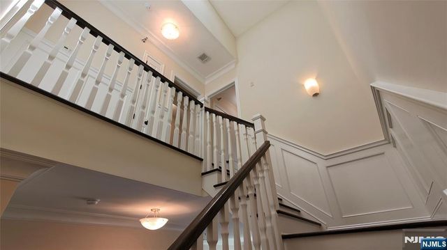 1600 Kaufer Lane 5, Fort Lee, NJ 07024