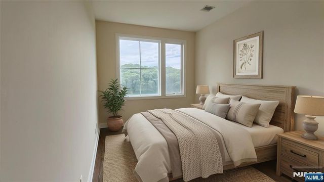 1600 Kaufer Lane 5, Fort Lee, NJ 07024