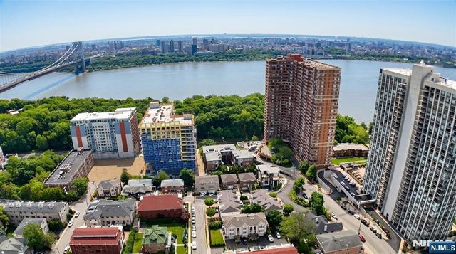 1600 Kaufer Lane 5, Fort Lee, NJ 07024