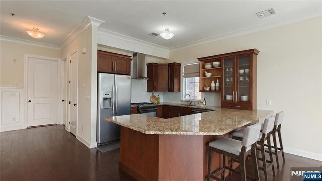 1600 Kaufer Lane 5, Fort Lee, NJ 07024