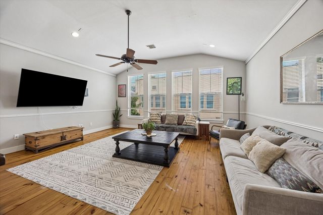 107 Riley Lane, Houston, TX 77003