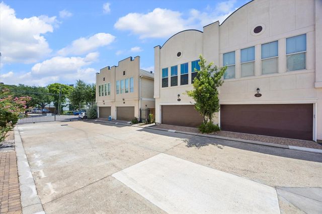107 Riley Lane, Houston, TX 77003