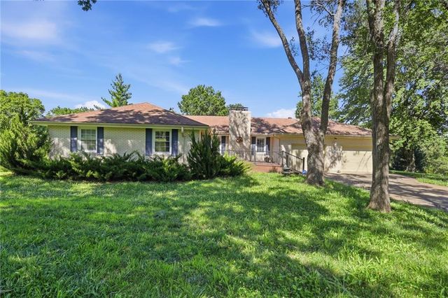 29585 Somerset Road, Paola, KS 66071