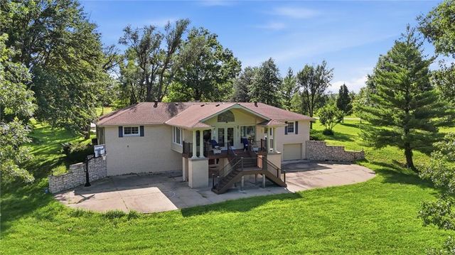 29585 Somerset Road, Paola, KS 66071