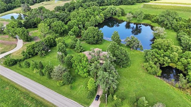 29585 Somerset Road, Paola, KS 66071
