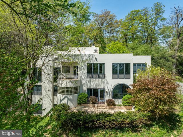 910 PENNWOOD CIR, Lancaster, PA 17601