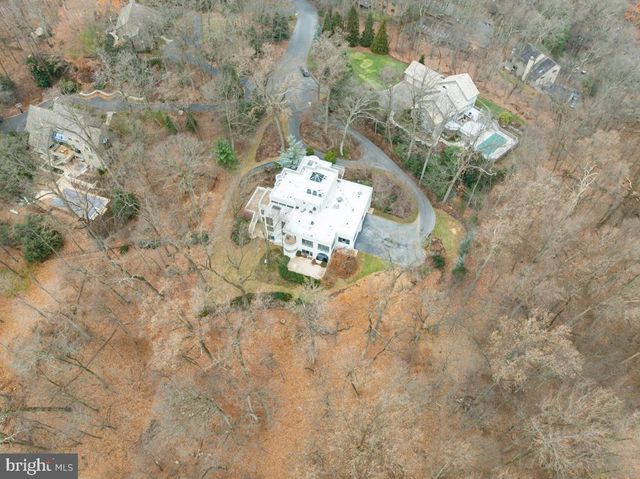 910 PENNWOOD CIR, Lancaster, PA 17601