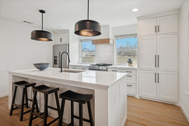 3148 Woodwind Lane, Dallas, TX 75229