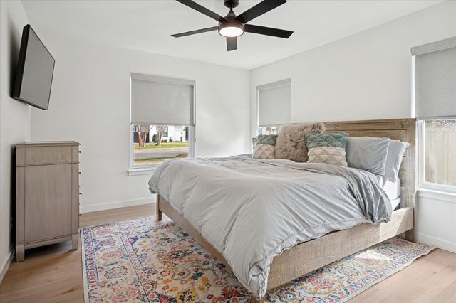 3148 Woodwind Lane, Dallas, TX 75229