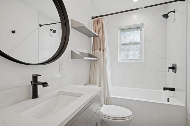 3148 Woodwind Lane, Dallas, TX 75229