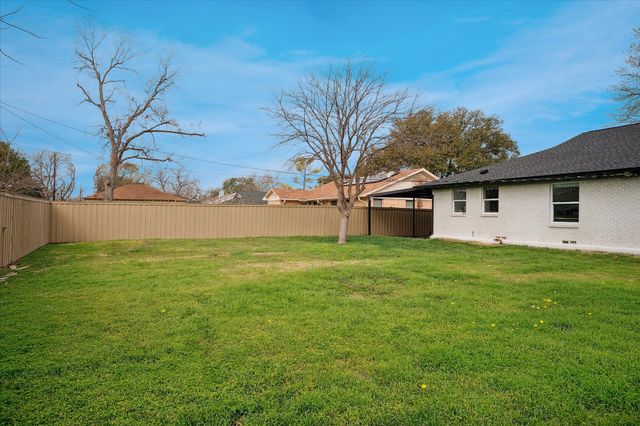 3148 Woodwind Lane, Dallas, TX 75229