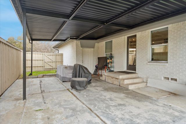 3148 Woodwind Lane, Dallas, TX 75229