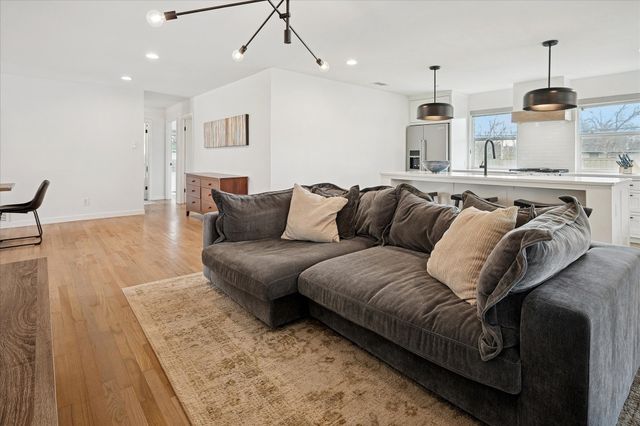 3148 Woodwind Lane, Dallas, TX 75229