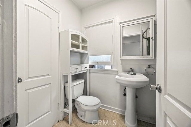 1842 Temple Avenue, Signal Hill, CA 90755