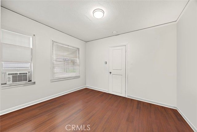 1842 Temple Avenue, Signal Hill, CA 90755