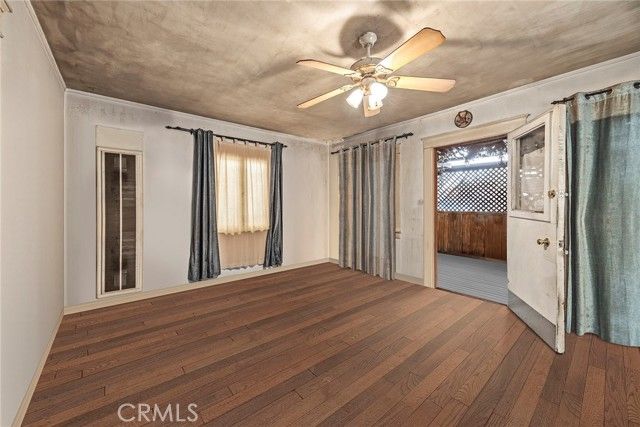 1842 Temple Avenue, Signal Hill, CA 90755