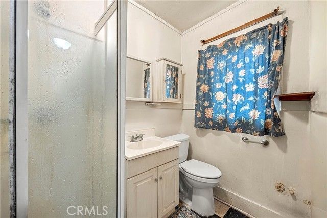 1842 Temple Avenue, Signal Hill, CA 90755