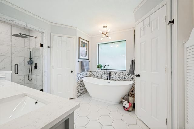 700 Reese Lane, Hurst, TX 76054