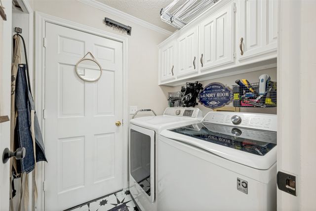 700 Reese Lane, Hurst, TX 76054