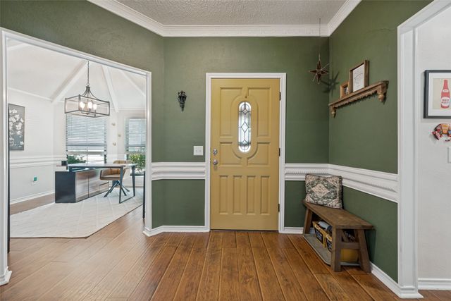700 Reese Lane, Hurst, TX 76054