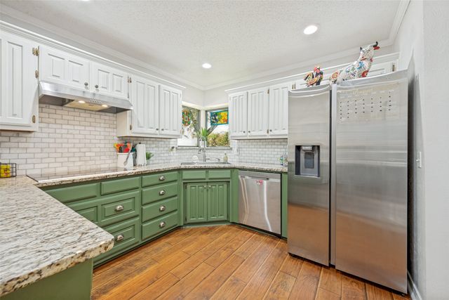 700 Reese Lane, Hurst, TX 76054