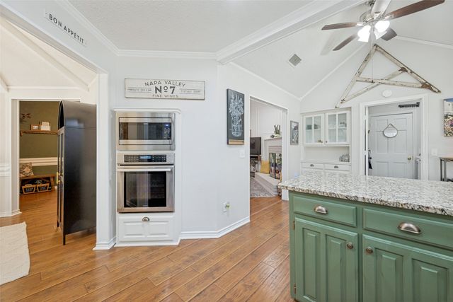 700 Reese Lane, Hurst, TX 76054