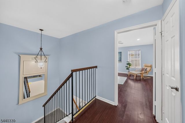 303 Cobblestone Ct, South Brunswick Twp., NJ 08852