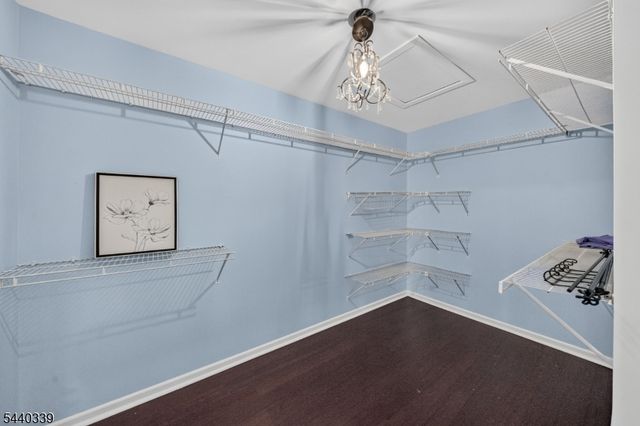 303 Cobblestone Ct, South Brunswick Twp., NJ 08852