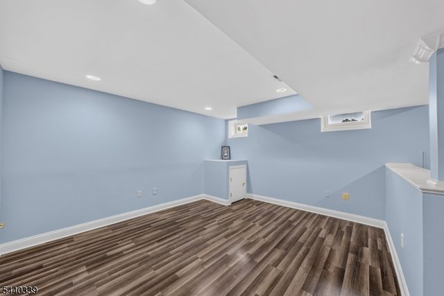 303 Cobblestone Ct, South Brunswick Twp., NJ 08852