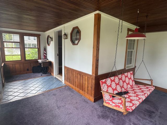 28 Bedford Road, Woburn, MA 01801
