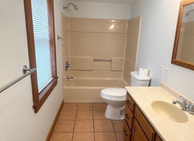 28 Bedford Road, Woburn, MA 01801