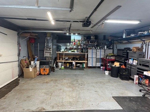 28 Bedford Road, Woburn, MA 01801