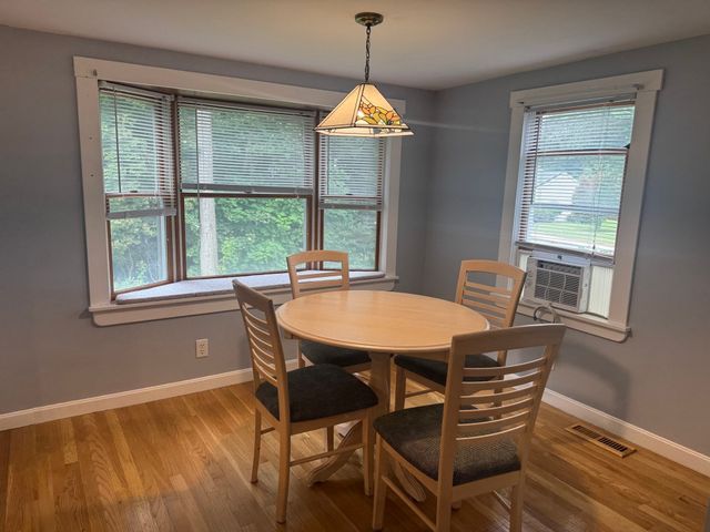 28 Bedford Road, Woburn, MA 01801
