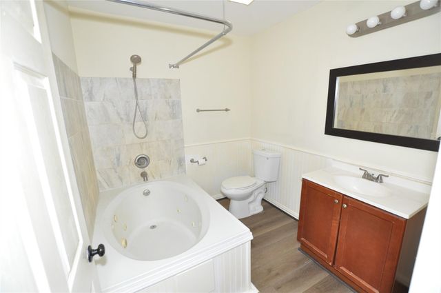 208 Blue Lake Drive, Huffman, TX 77336