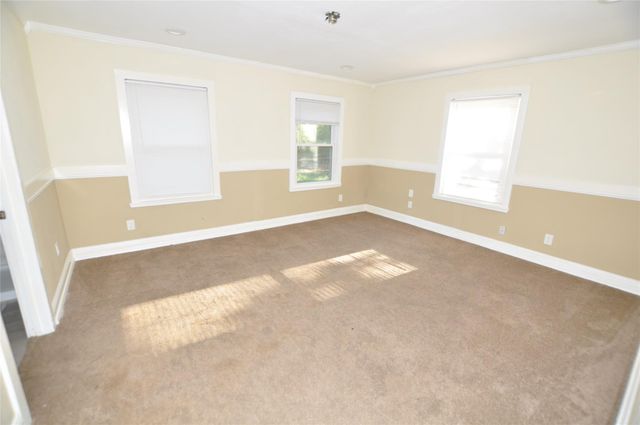 208 Blue Lake Drive, Huffman, TX 77336