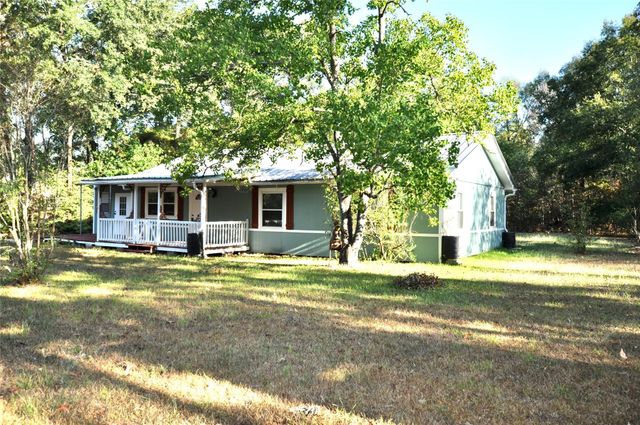 208 Blue Lake Drive, Huffman, TX 77336