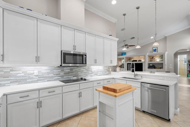 10812 Castle Oak Drive, Boynton Beach, FL 33473