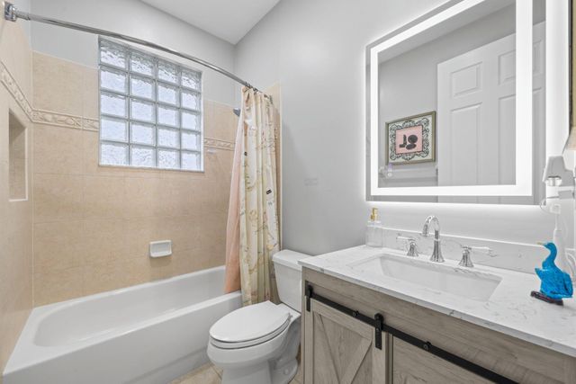 10812 Castle Oak Drive, Boynton Beach, FL 33473