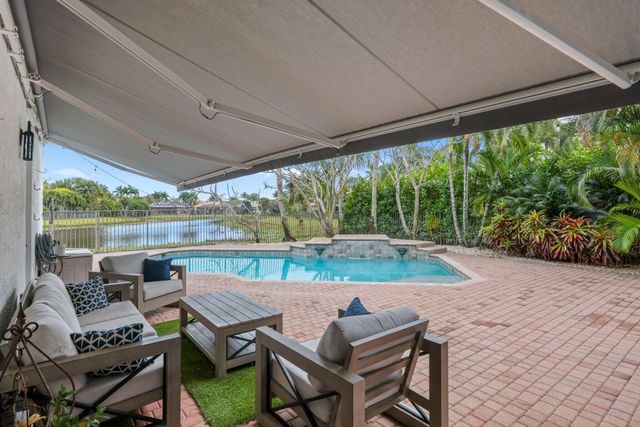 10812 Castle Oak Drive, Boynton Beach, FL 33473