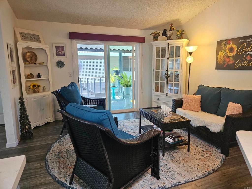 Image 13 of property listing at 276 N El Camino Real 104, Oceanside, CA 92058