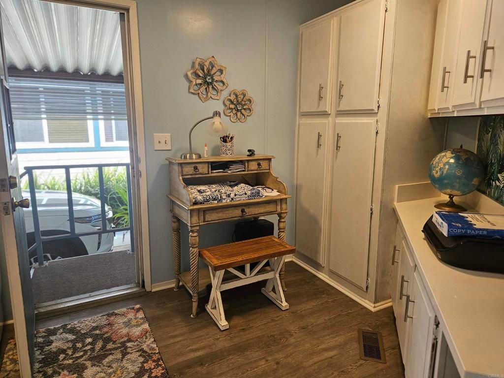 Image 19 of property listing at 276 N El Camino Real 104, Oceanside, CA 92058