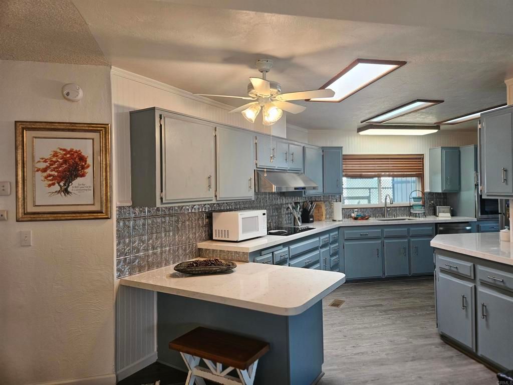 Image 8 of property listing at 276 N El Camino Real 104, Oceanside, CA 92058