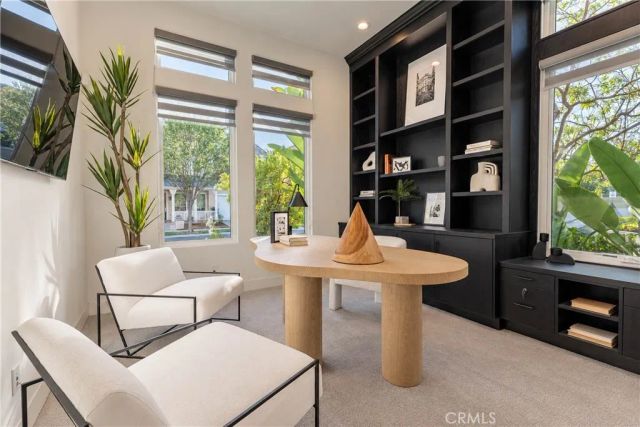 61 Iluna, Irvine, CA 92618