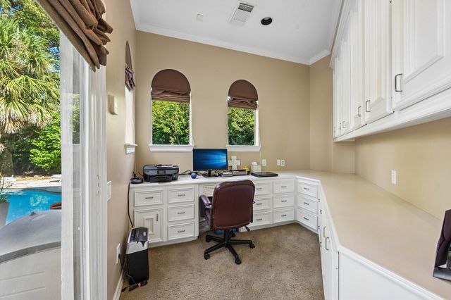 6 Farrell Ridge Drive, Sugar Land, TX 77479