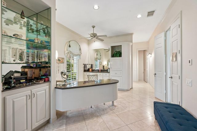 6 Farrell Ridge Drive, Sugar Land, TX 77479