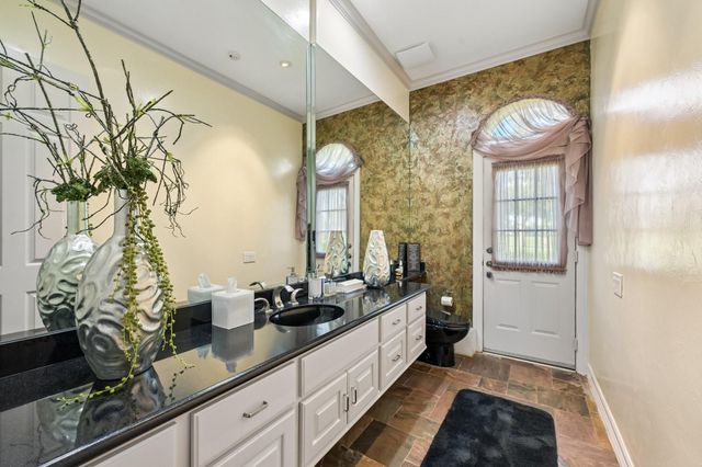 6 Farrell Ridge Drive, Sugar Land, TX 77479