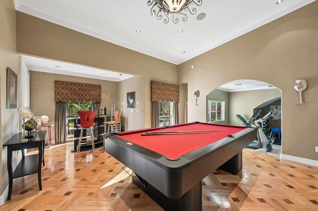 6 Farrell Ridge Drive, Sugar Land, TX 77479
