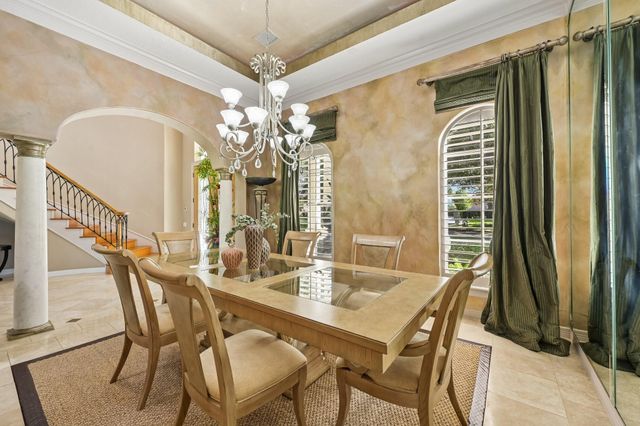 6 Farrell Ridge Drive, Sugar Land, TX 77479