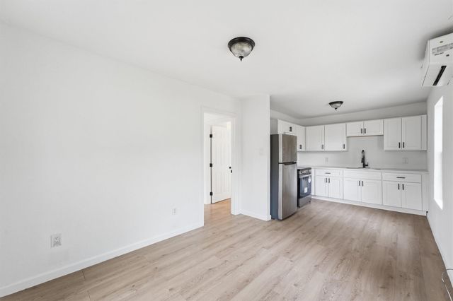 8034 Record Street B, Houston, TX 77028